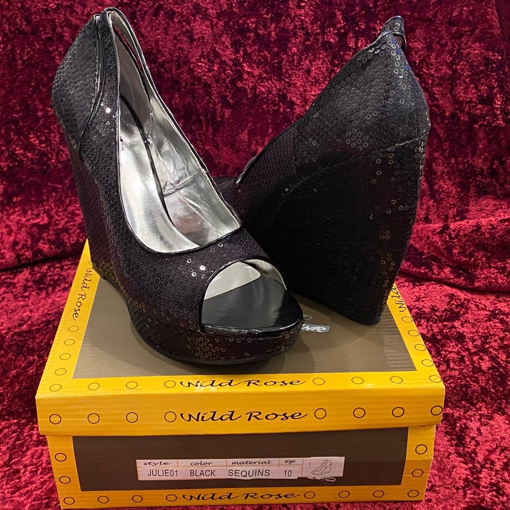 BNIB WILD ROSE JULIE-01 Black Sequins Platform Wedge Heels.Brand New Never Worn.